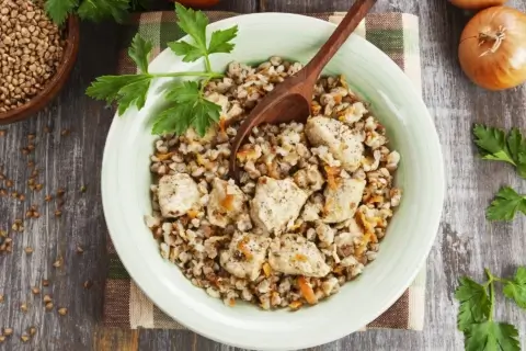 Гречка по-купечески с курицей