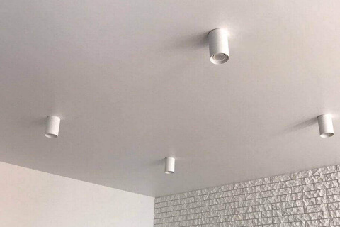 качественные натяжные потолки картинка