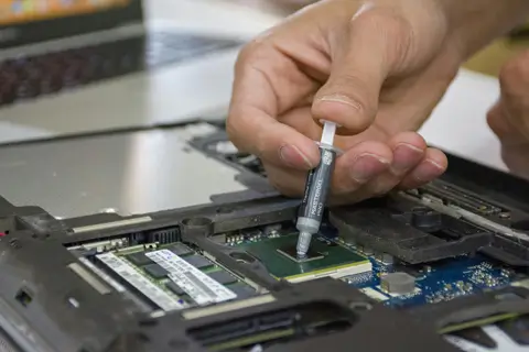 Как часто нужно менять термопасту в ноутбуке?