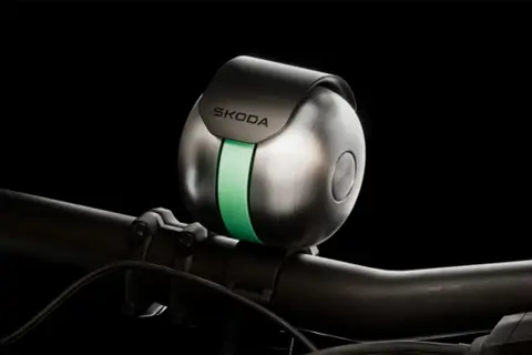 Новый велозвонок Škoda слышно даже в наушниках с активным шумодавом