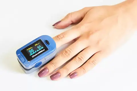Пульсоксиметр: как выбрать и правильно измерять сатурацию (SpO2) дома