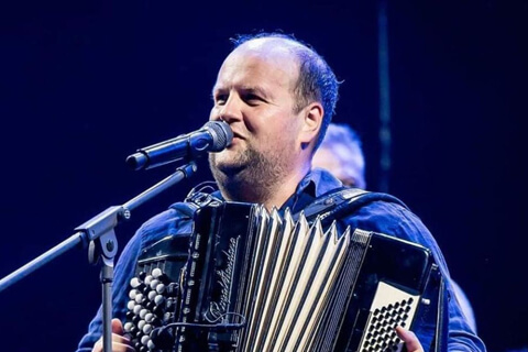 Солист ''ТИК'' Виктор Бронюк ошеломил похудением на 30 кило: фото до и после