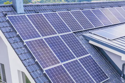 Солнечные панели для частного дома: реальная экономия электроэнергии