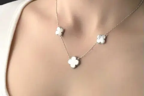 Тайна популярности стиля Ван Клиф в мире браслетов