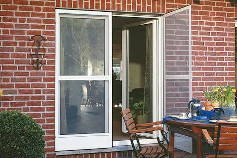 Установка москитных сеток в Одессе: быстро, качественно и с гарантией