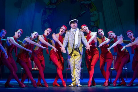 В Музкомедии покажут ''Двенадцать стульев'' - как Остап Бендер и Киса Воробьянинов искали драгоценности