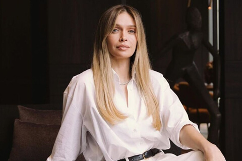 Вера Брежнева после намеков на роман засветилась с загадочным мужчиной на концерте ''Океана Эльзы''