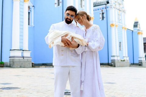 Виталий Козловский показал лицо своего сына картинка