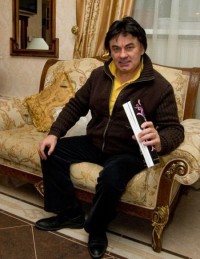 Александр Серов