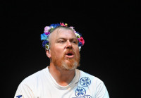 Чуваки не празднуют или Ukrainian