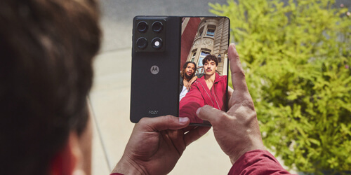 смартфон-книжка Motorola Razr Fold