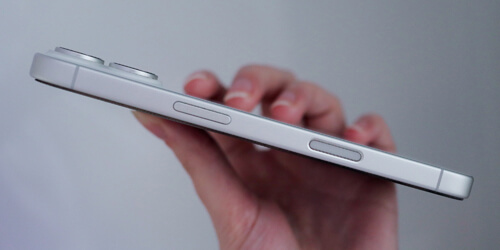 Физические клавиши смартфон Apple iPhone 17