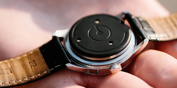 Heir превращает обычные наручные часы в подобие смарт-часов