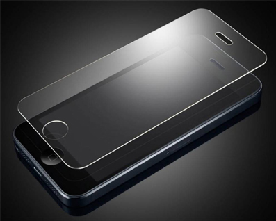 Отверстия на защитной пленке