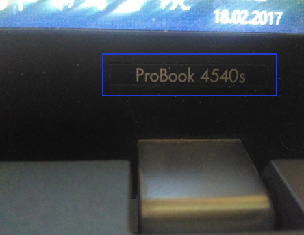 Модель ноутбука на корпусе