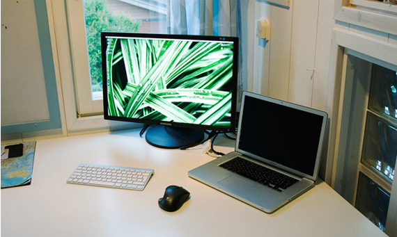 Ноутбук и внешний монитор