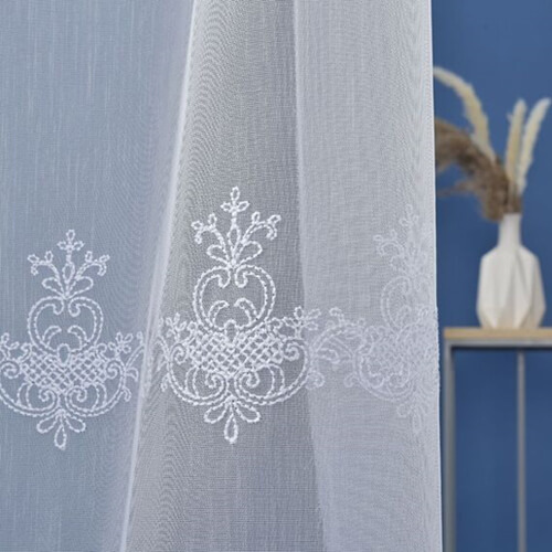 Тюль из батиста с вышивкой