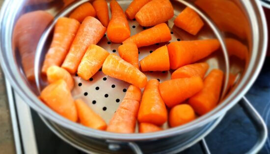 Как варить морковь в кастрюле на пару