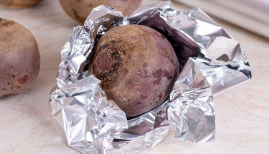 Как и сколько готовить свёклу в духовке