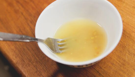 Винегрет с селёдкой, как делать: приготовьте заправку