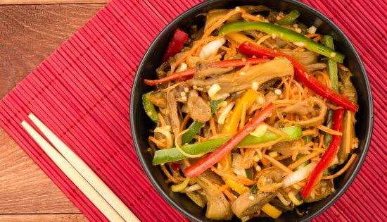 Баклажаны по-корейски с огурцами, морковью и болгарским перцем