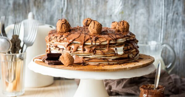 Крем с варёной сгущёнкой для блинного торта: рецепт