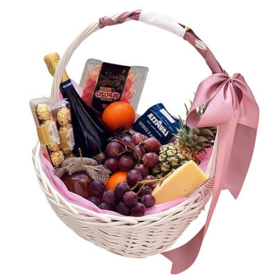 Фруктовая корзина с кофе, шоколадом и фруктами