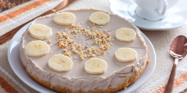Банановый чизкейк с творогом без выпечки