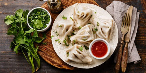 Рецепты: хинкали с курицей и сыром