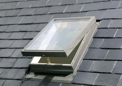 мансардное окно выход на кровлю