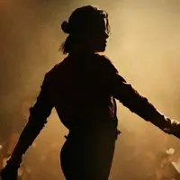 Музыка Michael Jackson в уединенном дворике Одесса